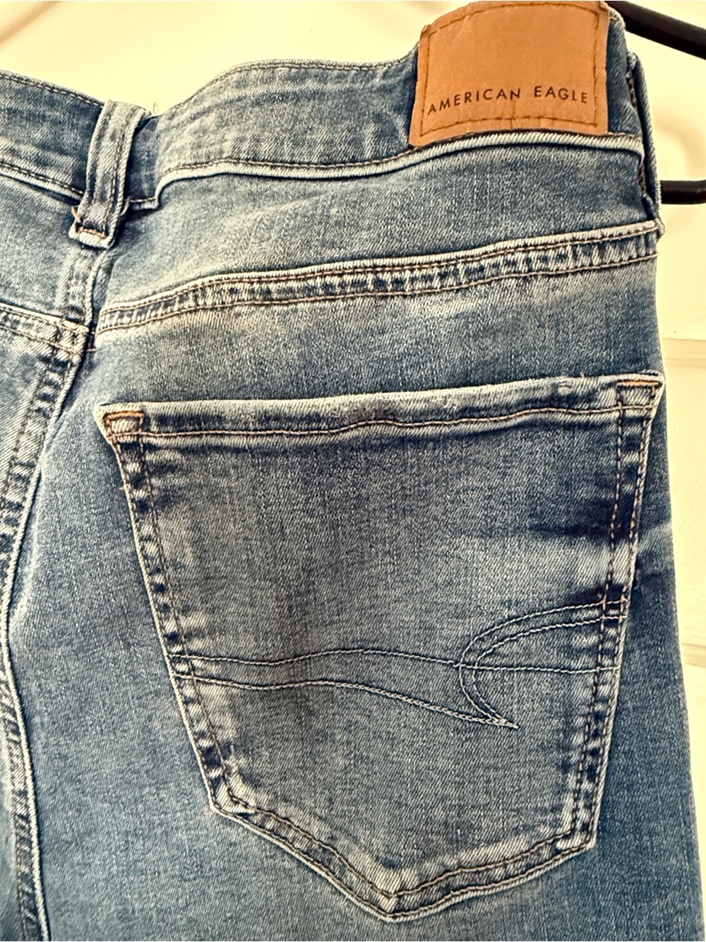 American Eagle Outfitters Women’s Blue Denim Jeans - Picture 6 of 15